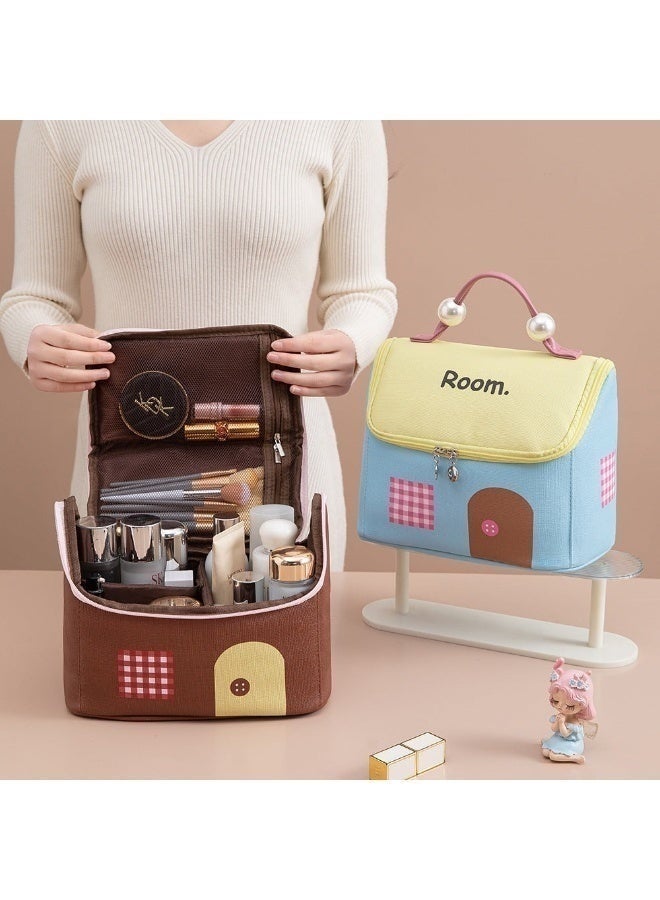 حقيبة مكياج متعددة الأغراض للنساء - حقيبة مستحضرات تجميل على شكل منزل، منظم سفر للمكياج والإكسسوارات وأدوات النظافة، حقيبة تخزين متينة وخفيفة الوزن للفتيات - Image 3