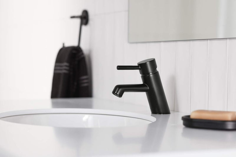 Peerless P1547LFBL Precept Single Hole 10 GPM Water Flow Matte Black - Image 5