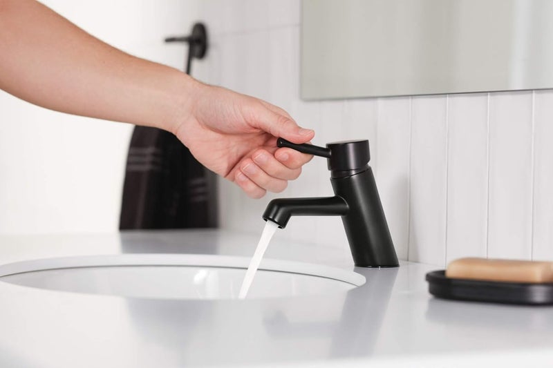 Peerless P1547LFBL Precept Single Hole 10 GPM Water Flow Matte Black - Image 3