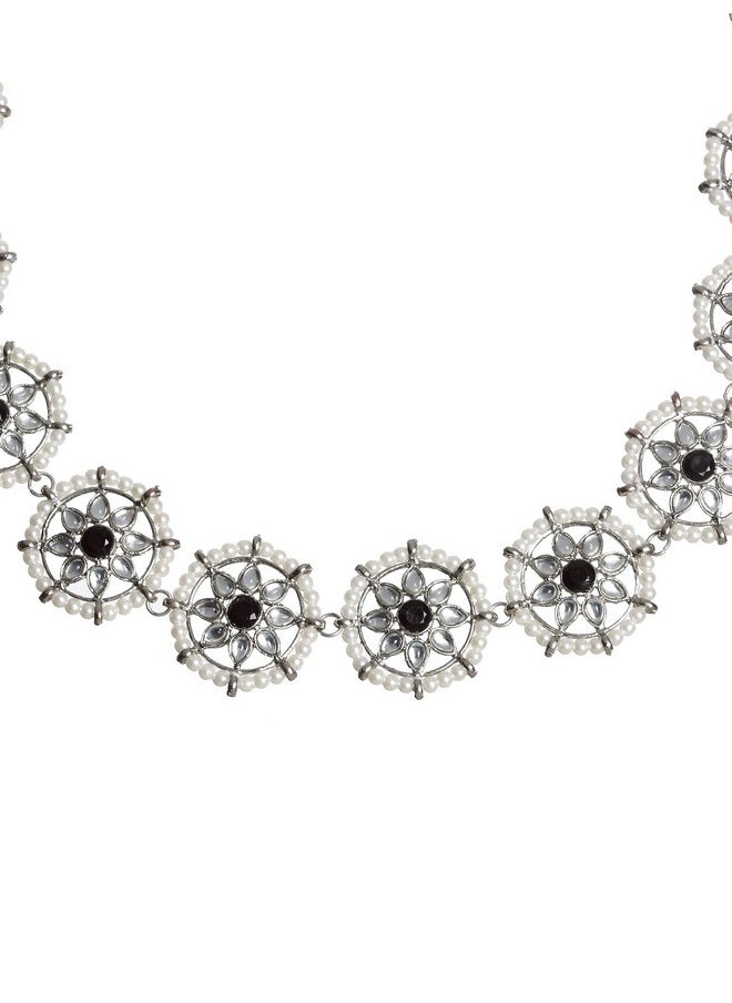 Karatcart - Karatcart Oxidised Sliver-Toned Black Kundan Studded Metal Hairband for Women - Image 1