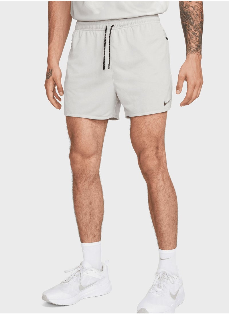 Nike - Dri-Fit Run Div 4'' Stride Shorts - Image 1