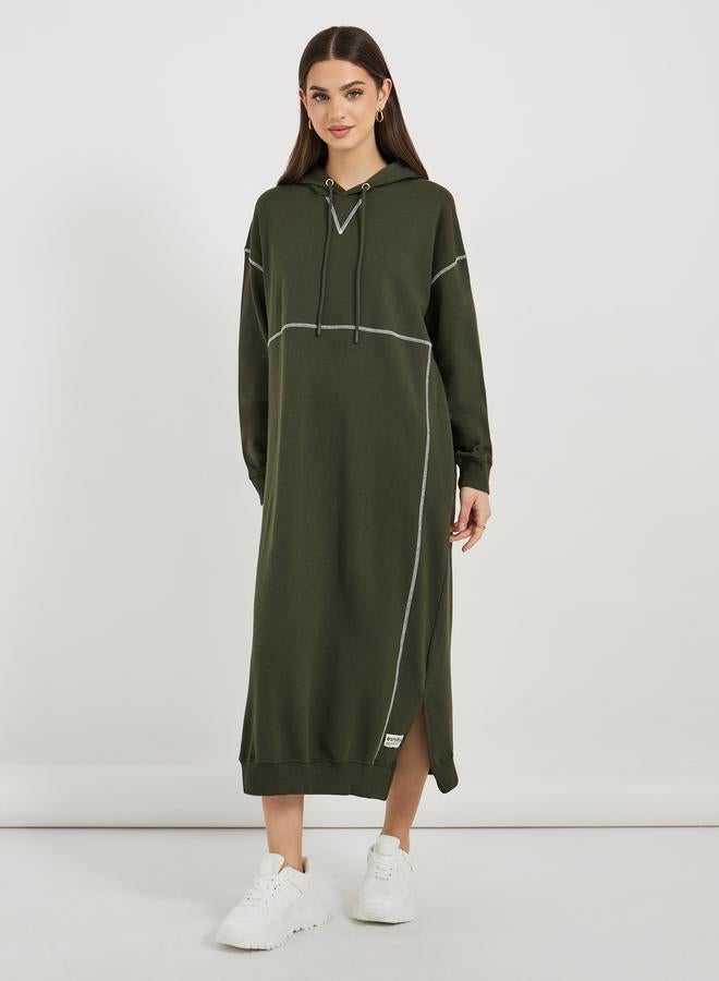 ستايلي فستان ميدي بتفاصيل درزات مُتباينة وياقة هودي - Image 4