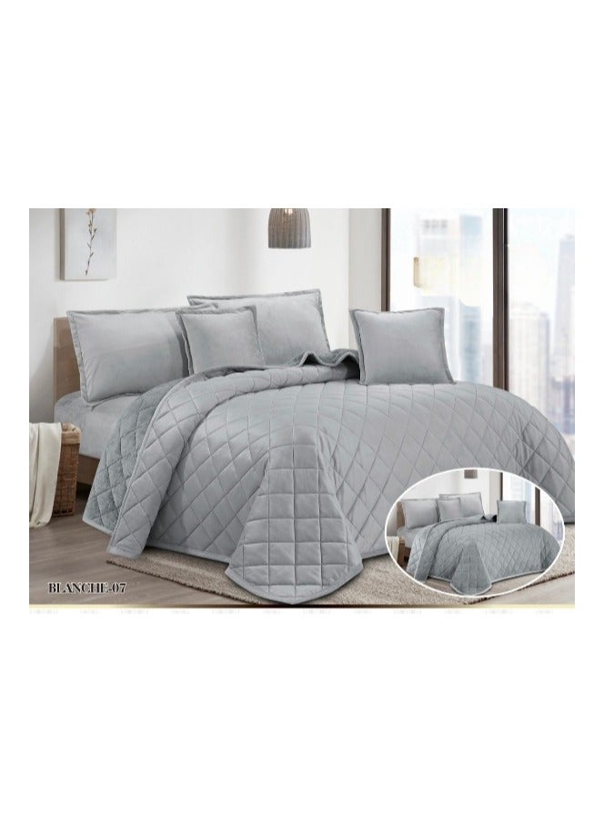 4-piece royal comforter set, winter, two-sided, velvet side and fur side, king size, 160x220 cm - Image 1