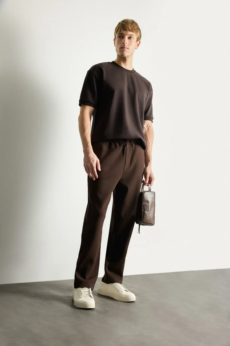 ديفاكتو Regular Fit Straight Leg Trousers