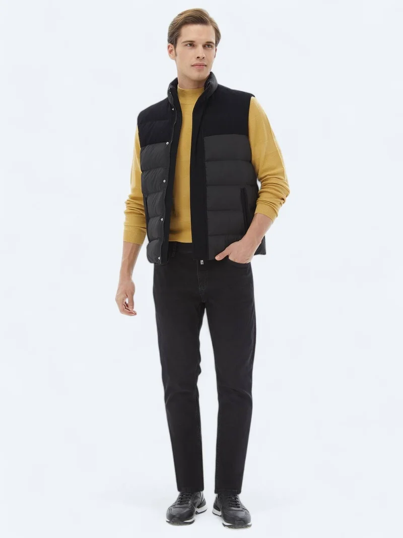 Kip Black Regular Fit Turtleneck Casual Weaving Puffer Vest