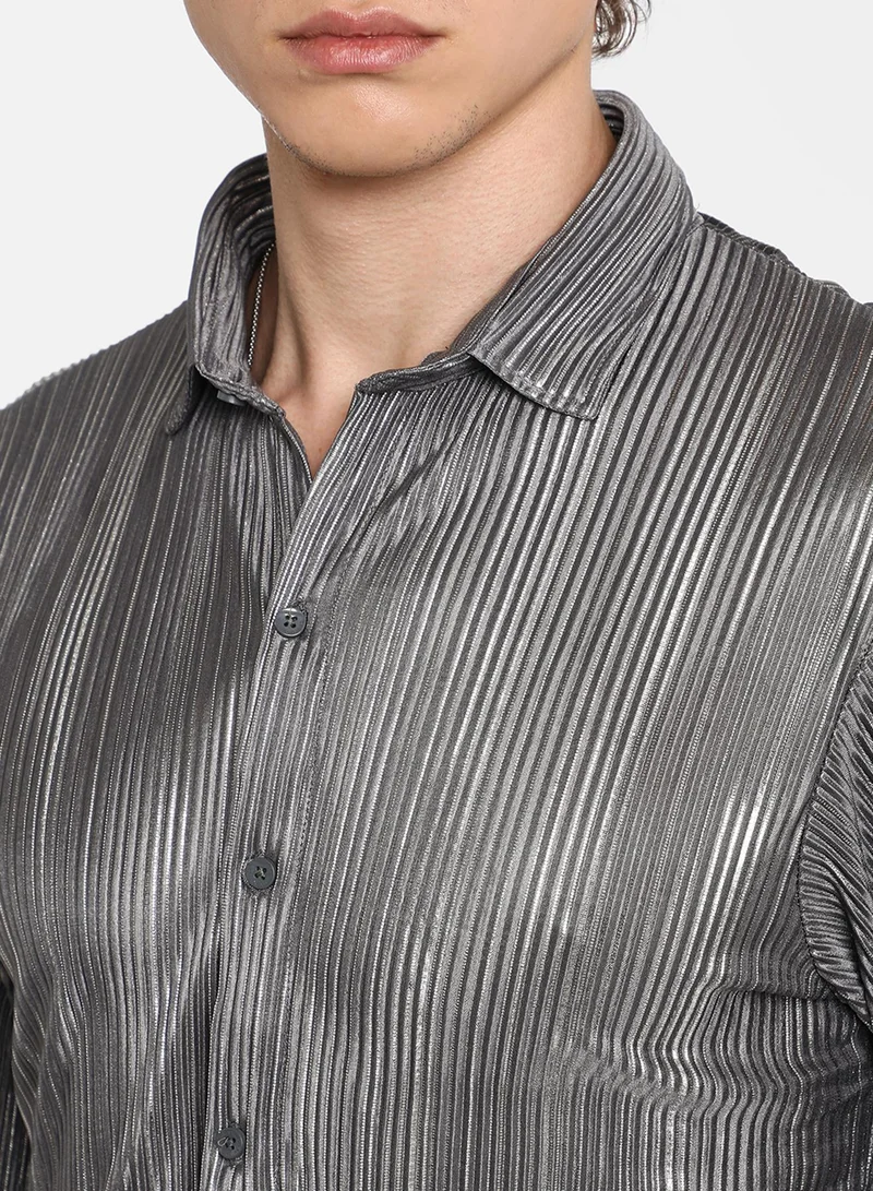 Campus Sutra Men's Icy Blue & Metallic Silver Pleat-Creased Shirt