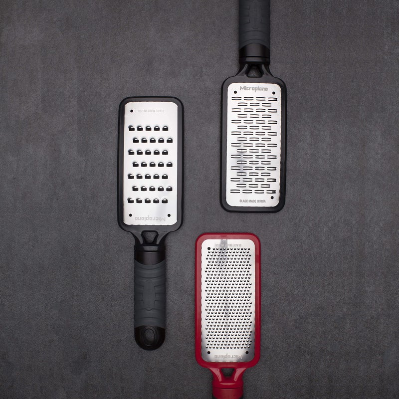 Microplane مبشرة جبن صلبة من ميكروبلان هوم سيريز (ناعمة، حمراء) - Image 2