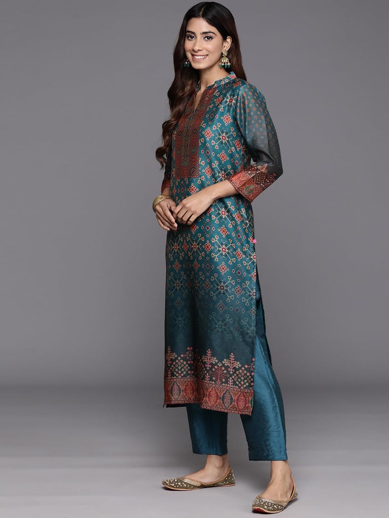 Varanga Floral Printed Mandarin Collar Chanderi Silk Straight Kurta with Trouser & Dupatta - Image 4