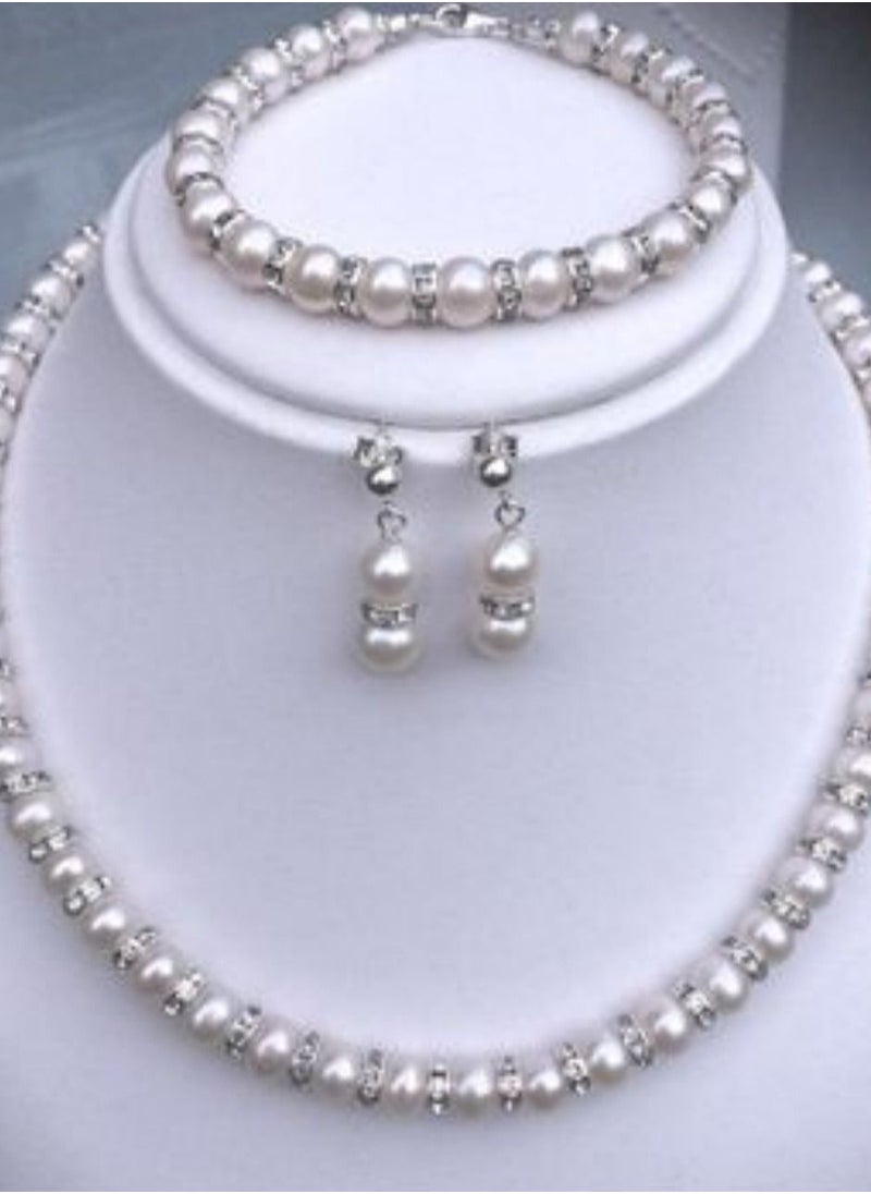 Generic - Set of pearls necklace, Bracelet & earning with diamond lobes - Image 1