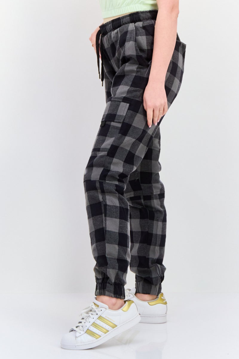 Bolongaro Trevor Women Drawstring Checkered Cargo Pants, Black  - Image 2