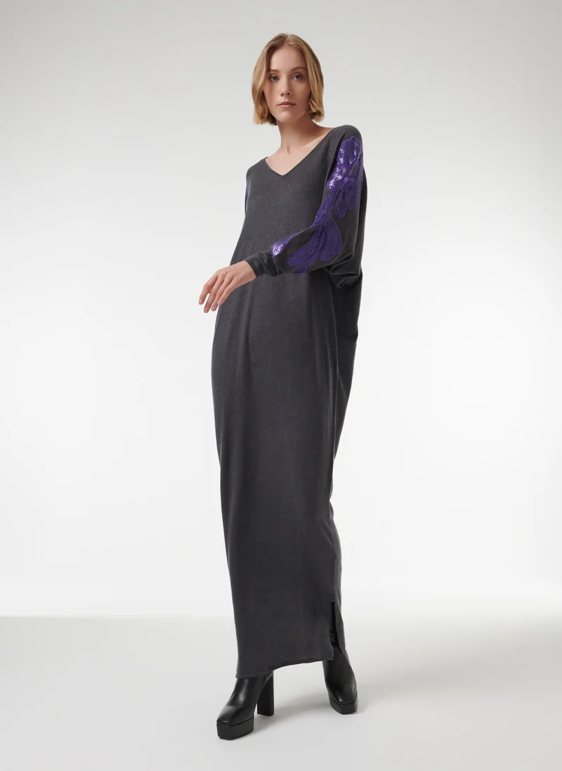 ليم قفطان بأكمام مطرزة بالترتر