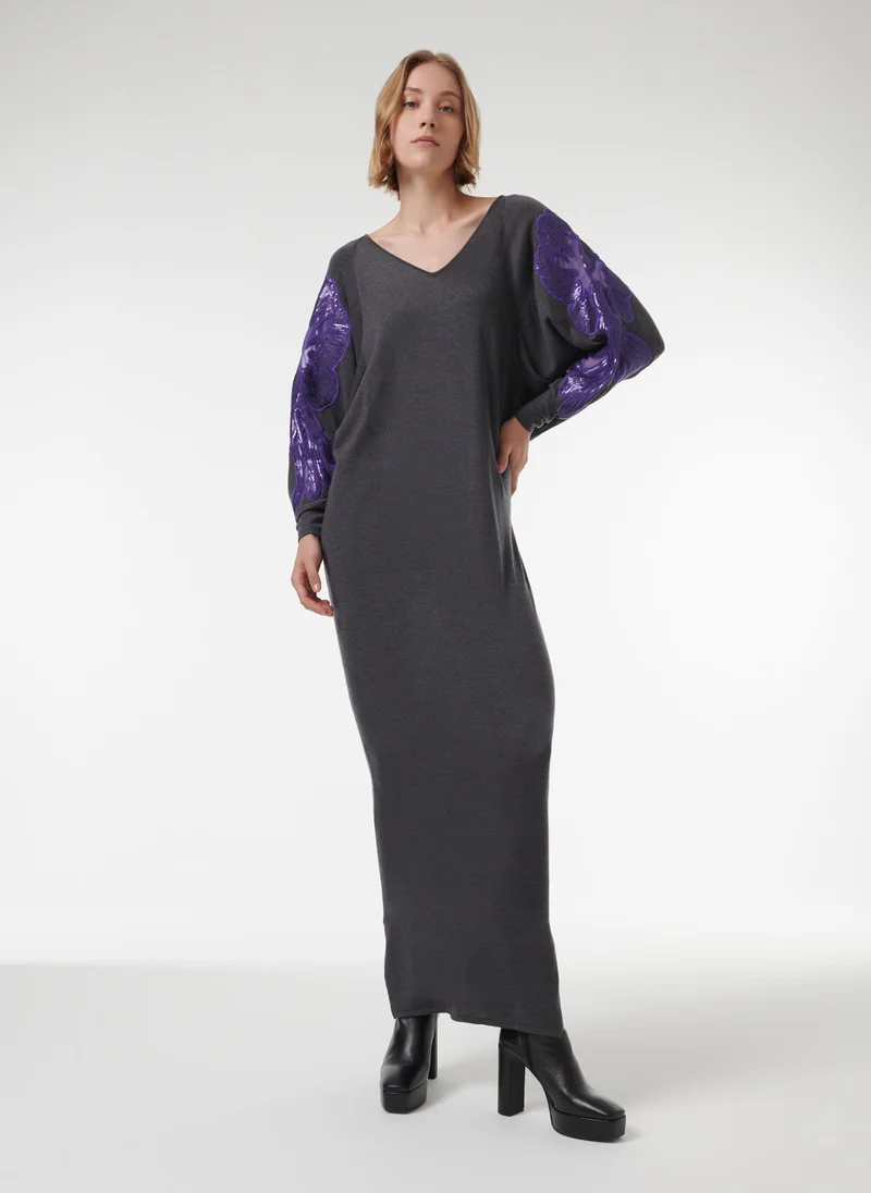 Sequin Embroidered Sleeve Kaftan