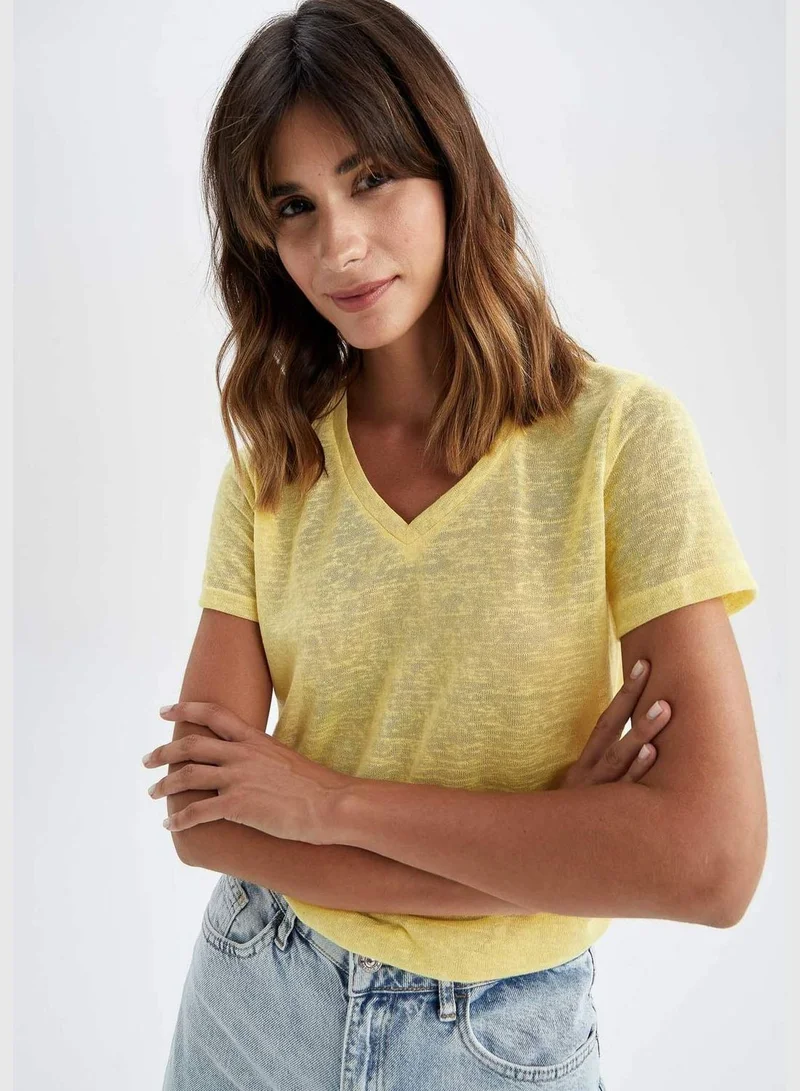 ديفاكتو Woman Regular Fit V-Neck Short Sleeve T-Shirt