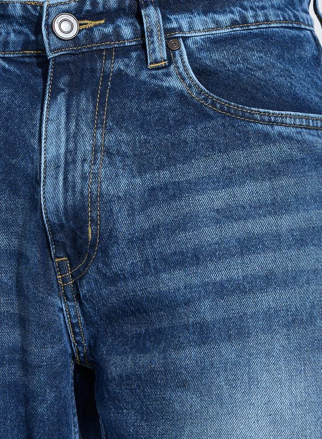 Styli  Blue Mid Washed Relaxed Fit Denim Jeans for Men | Best Price UAE