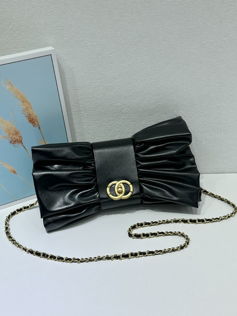 2025 Trend New Chain Butterfly Women'S Bag Street Trend Platinum Lock Single Shoulder Crossbody Baguette Women'S Bag - Image 4