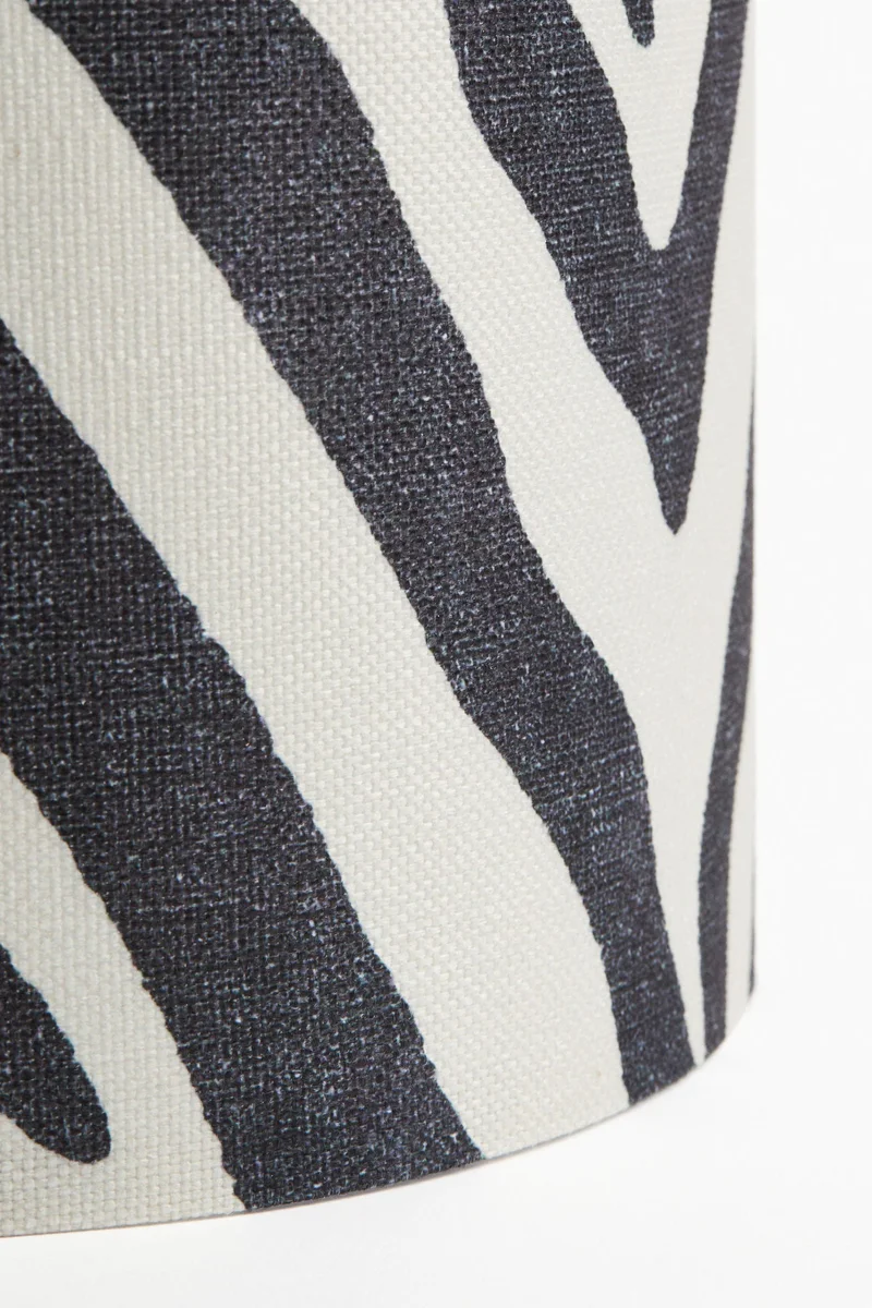 اتش اند ام غطاء مصباح أسطواني بنقوش