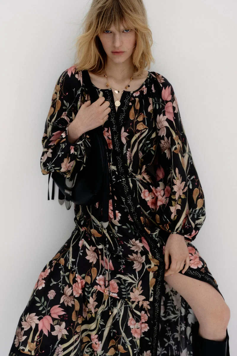 اتش اند ام فستان فضفاض بحزام قابل للربط