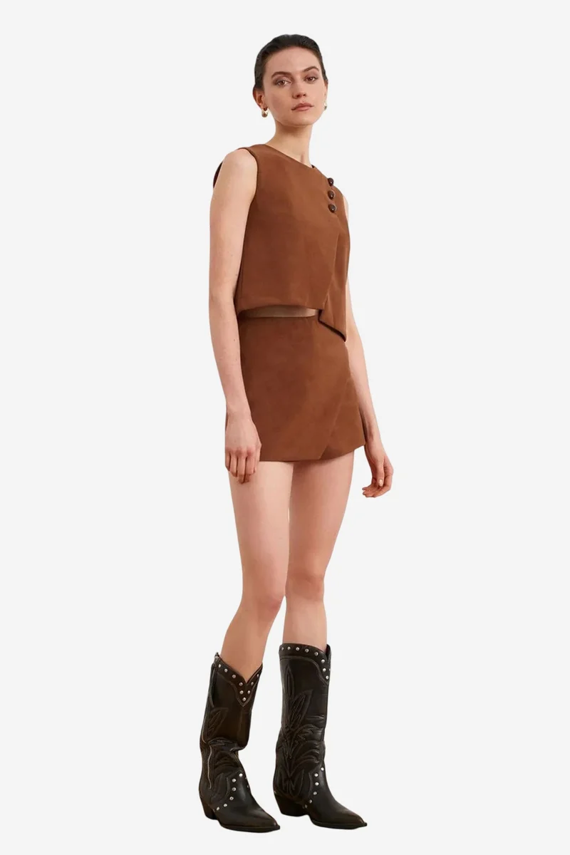 ديلفين DILVIN Mid-Waist Faux Leather A-Line Mini Skirt