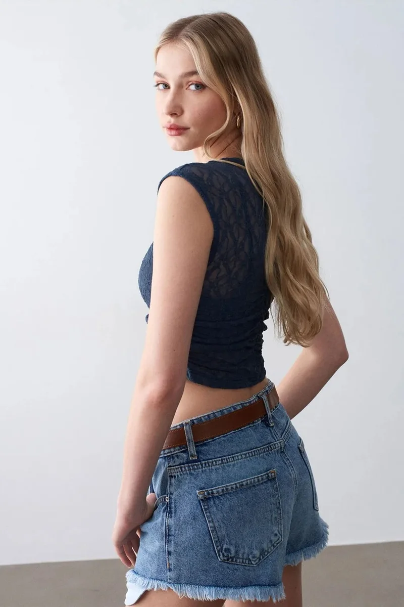 ديلفين DILVIN Sleeveless Lace Ribbed Blouse