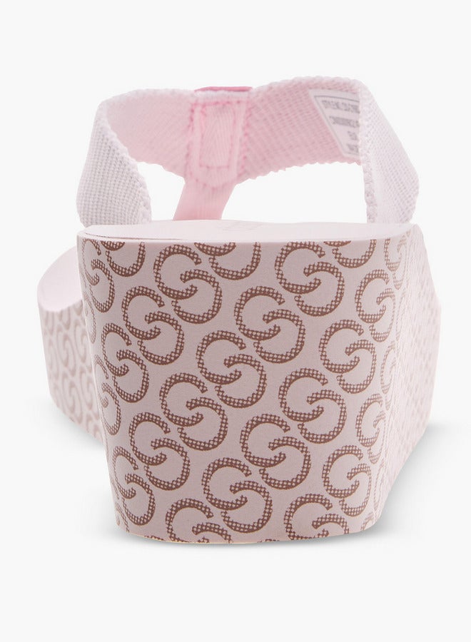 سيليست شباشب نسائية بنعل ويدج بطبعة شعار الماركة - Image 4