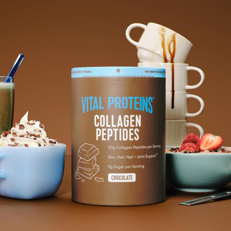 Vital Proteins مسحوق ببتيدات الكولاجين من فيتال بروتينز من الأبقار التي تتغذى على العشب - بنكهة الشوكولاتة لصحة الشعر والبشرة والأظافر والعظام والمفاصل - 13.5 أونصة - Image 2