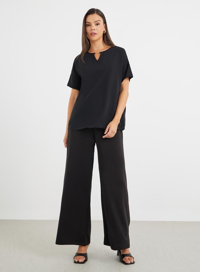 Styli Keyhole Neckline Short Sleeve Blouse - Image 2