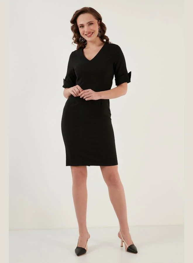 ليلا فستان نسائي بياقة  وأكمام ليلى وفتحة جانبية