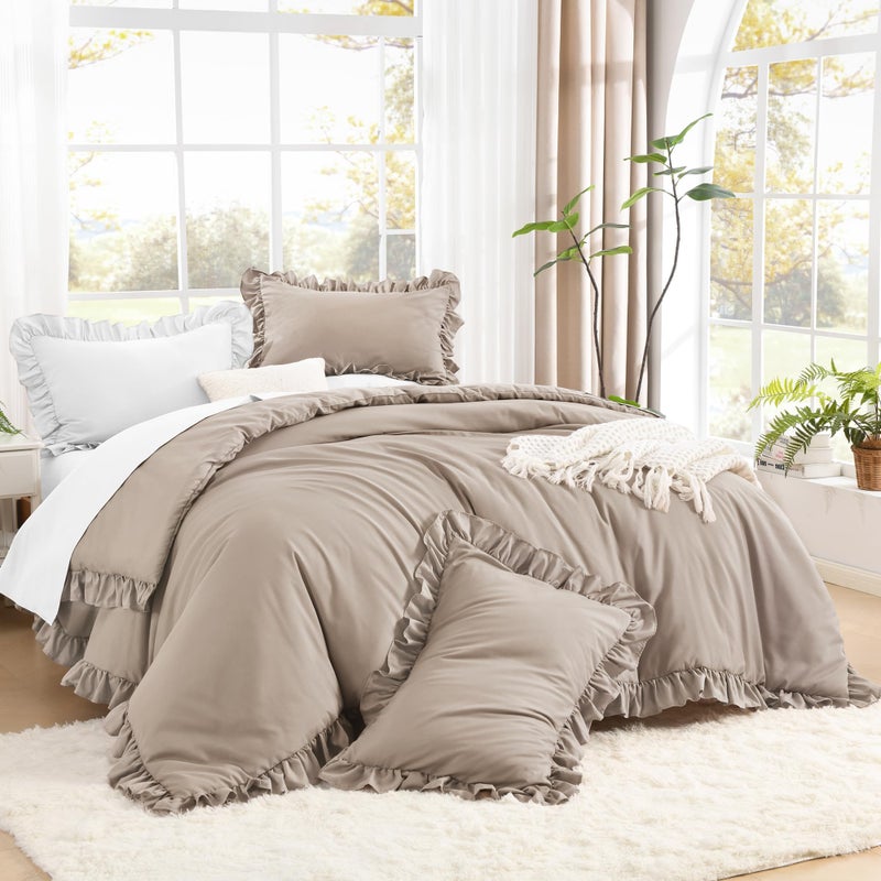 Litanika Light Coffee أطقم لحاف كاملة الحجم مكونة من 3 قطع من أغطية السرير الجمالية المكشكشة في المزرعة تناسب جميع المواسم، مجموعة سرير من الألياف الدقيقة الناعمة خفيفة الوزن (79 × 90 بوصة و2 كيس وسادة) - Image 1