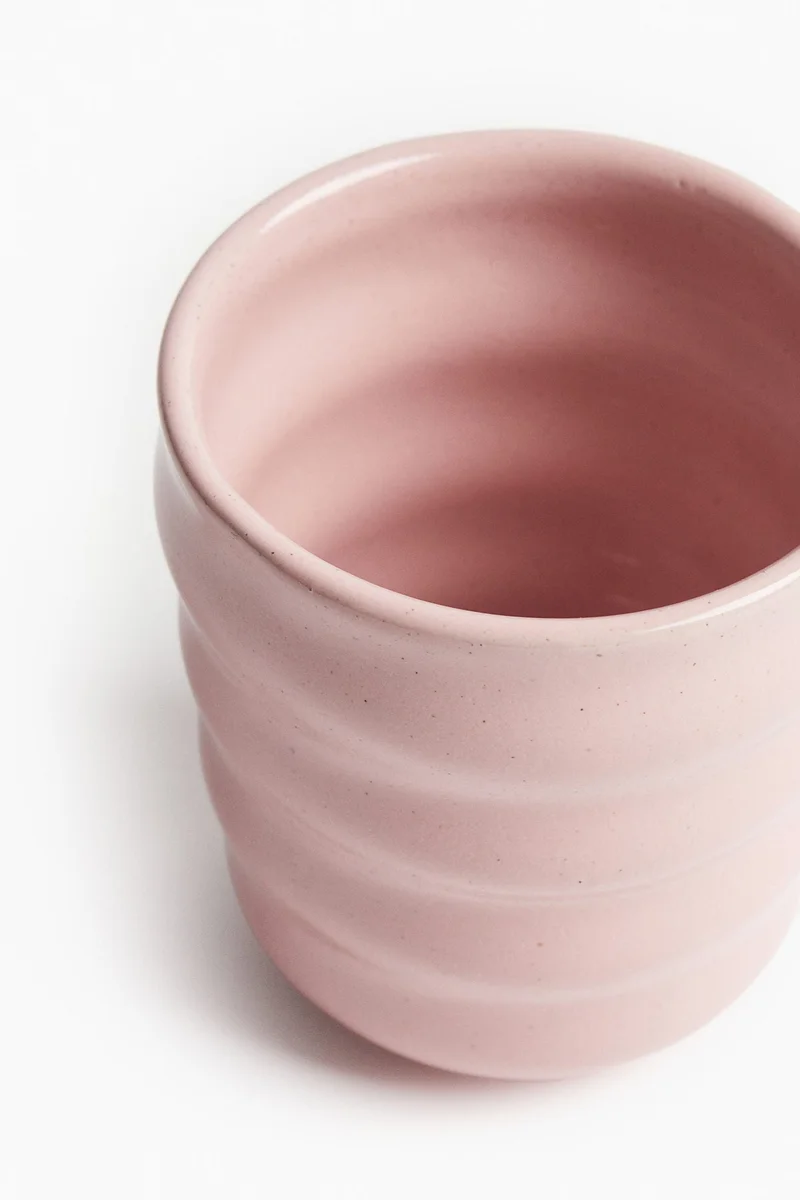 H&M Fluted stoneware mug