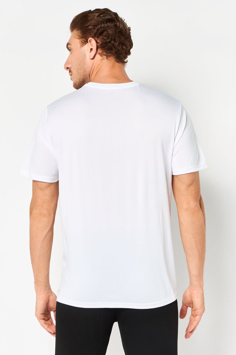 PUMA تي شيرت رياضي للرجال بأكمام قصيرة مناسب في الهواء الطلق، أبيض - Image 4