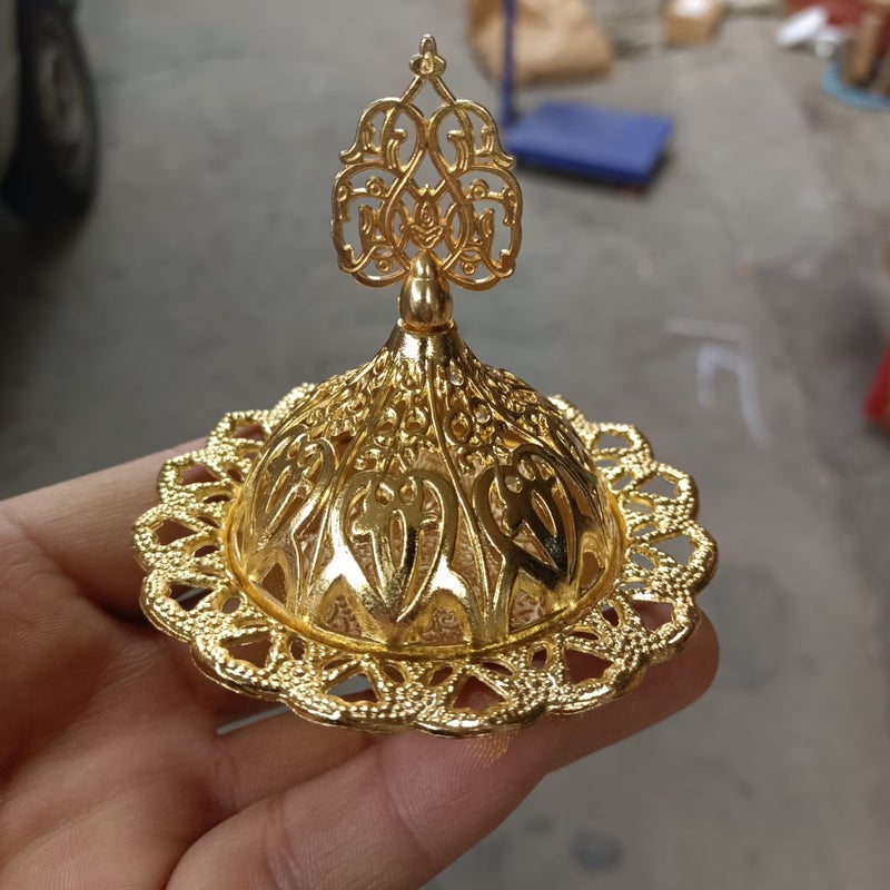 حامل بخور فاخر من الذهب المنقوش - Image 3