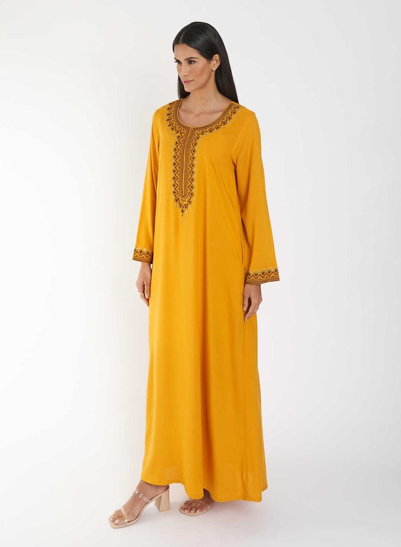 كشخة جلابية مطرزة يدوياً - Image 2