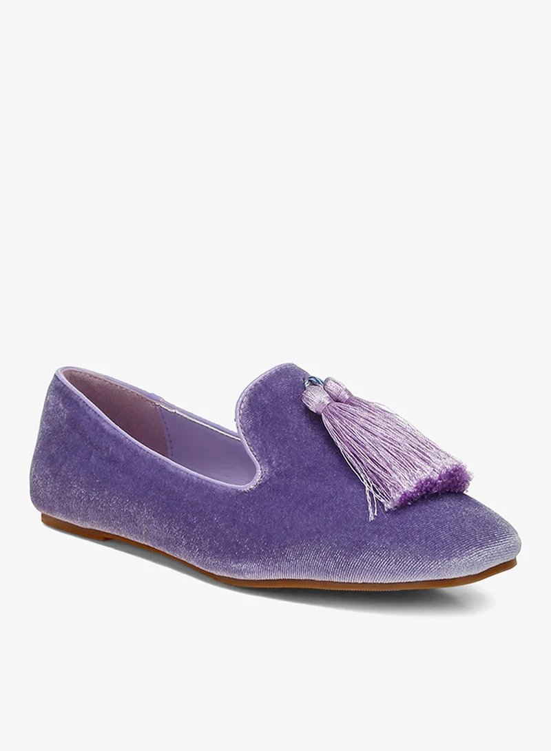 لندن راج حذاء لوفر مخملي مميز مزين بالشراشيب باللون البنفسجي