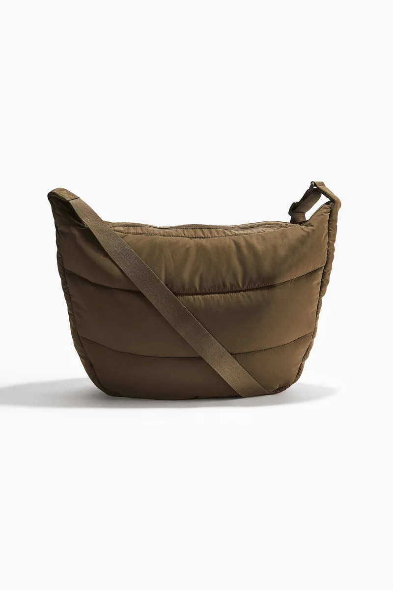 اتش اند ام حقيبة كتف مبطنة