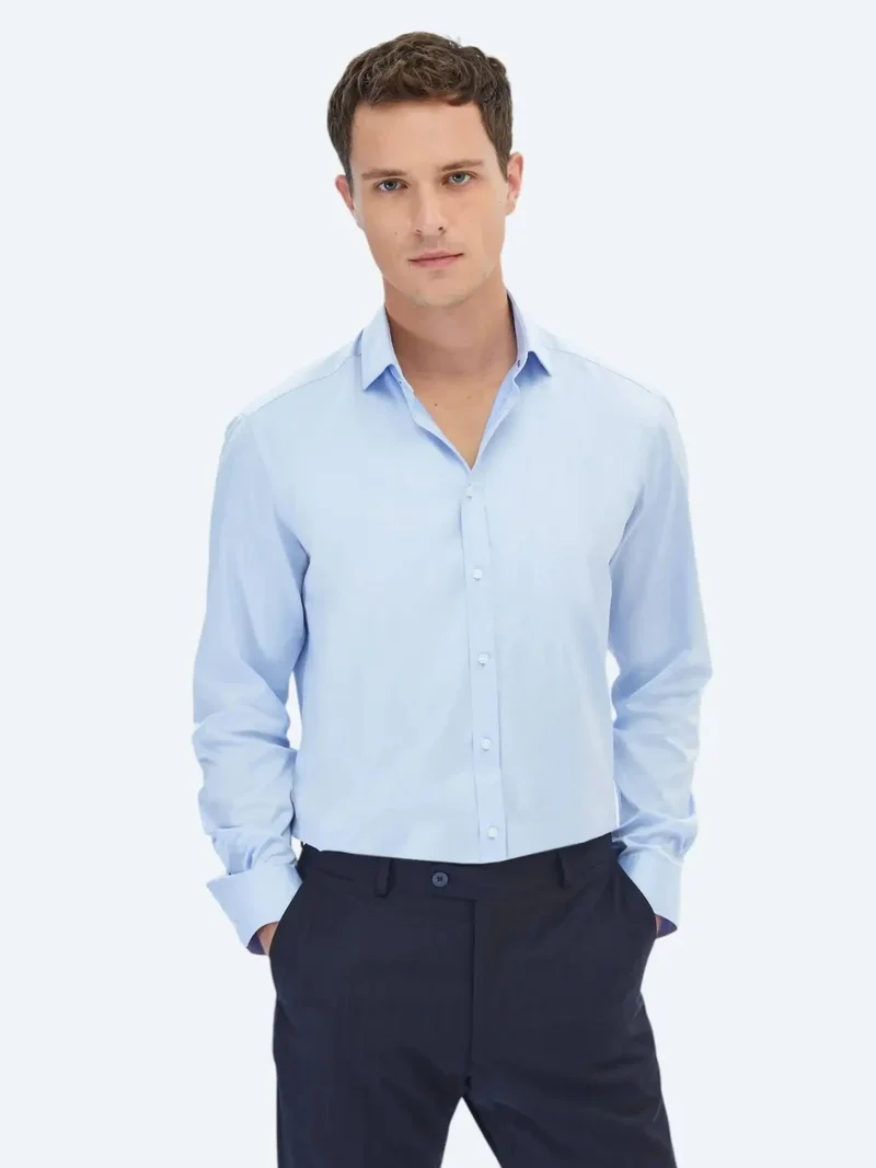 كيب قميص أزرق سادة بقصة عادية، مصنوع من القطن الكلاسيكي 100%