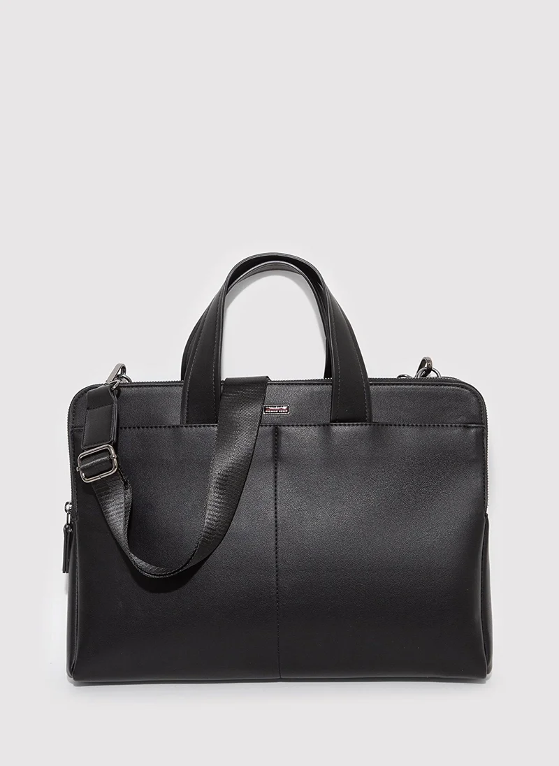 مافي front zipper detail Crossbody bag