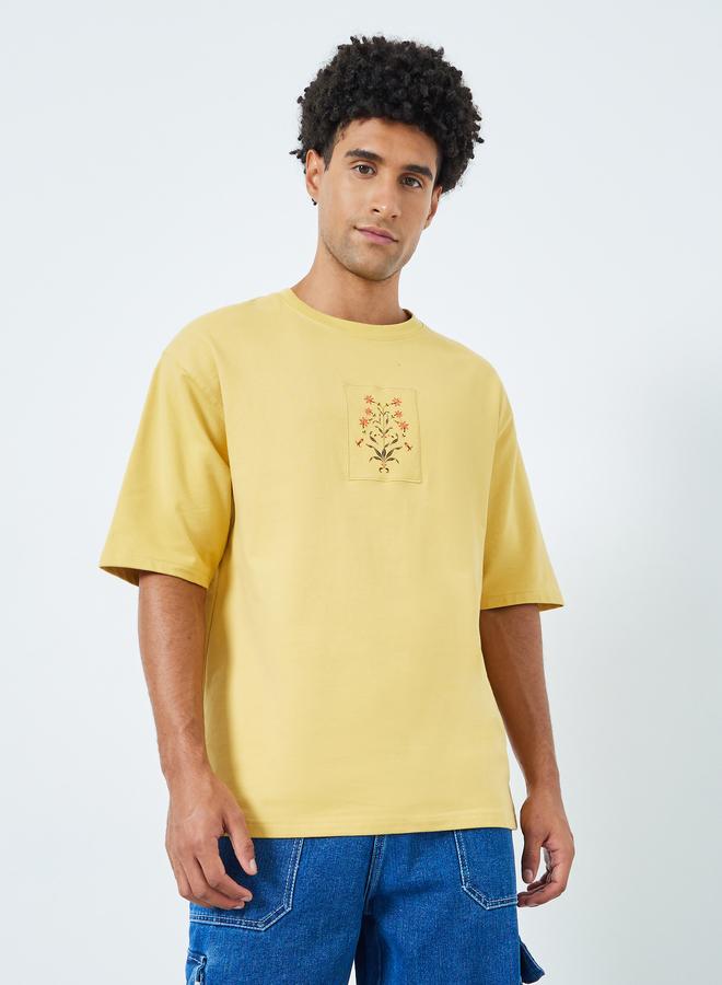Styli Men Floral Applique Print Oversized T-Shirt - Image 1