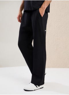 Styli Minimal Printed Oversized T-Shirt and Joggers Set  - Image 4