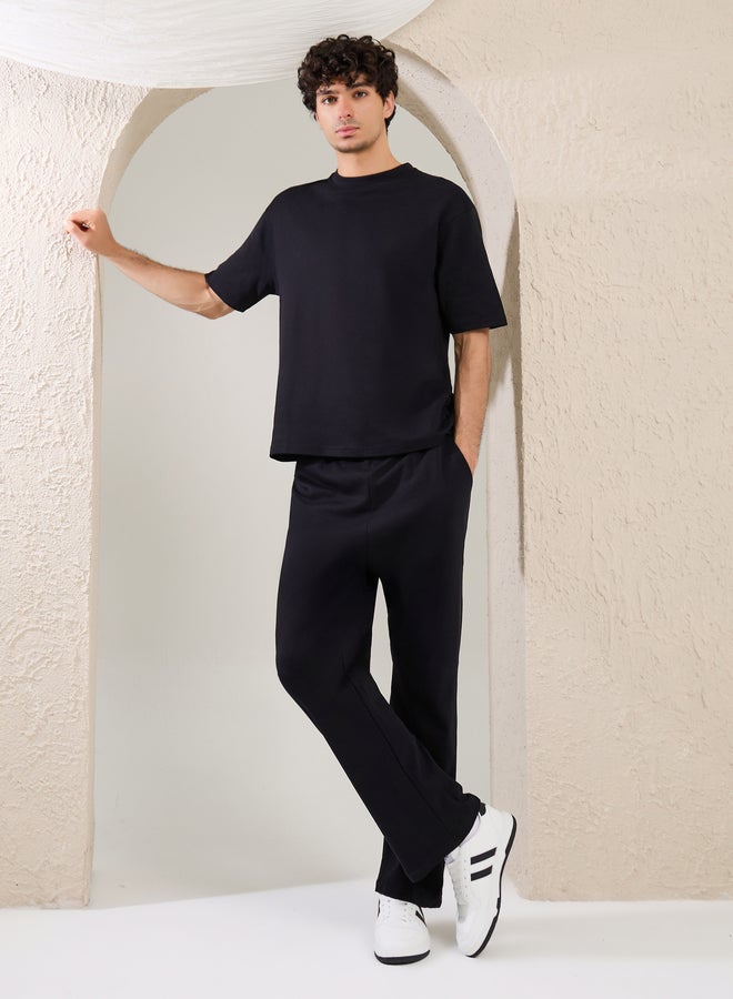 ستايلي اكتيف طقم تيشيرت أوفر سايز بطبعة بسيطة وبنطلون جوجر - Image 1