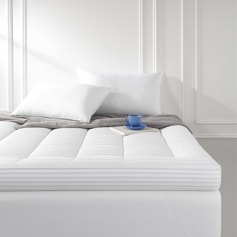 Snuggledown Hotel Mattress Topper Double Bed  10cm Extra Deep BoxQuilted Bed Topper for 5Star Comfort UltraSoft  Breathable NonAllergenic Elasticated Straps 2Year Guarantee 135 x 190cm