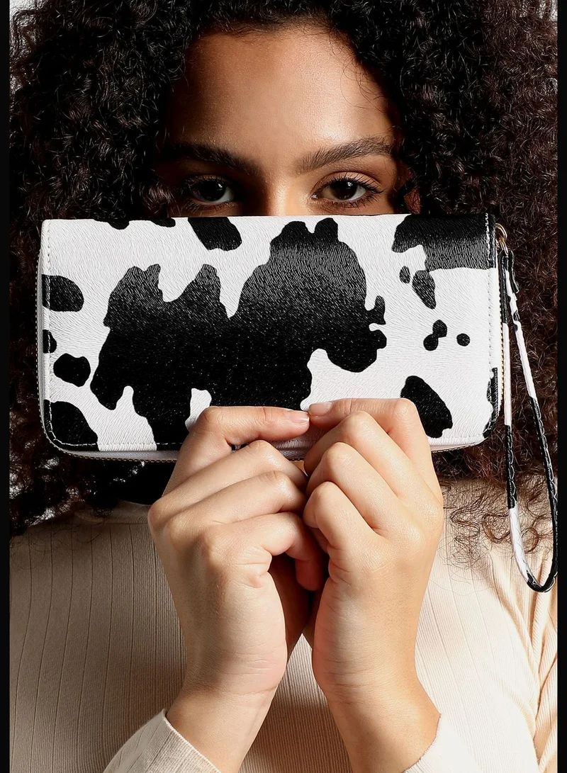 Haute Sauce Printed Casual Regular Wallet with Zip Lock For Women