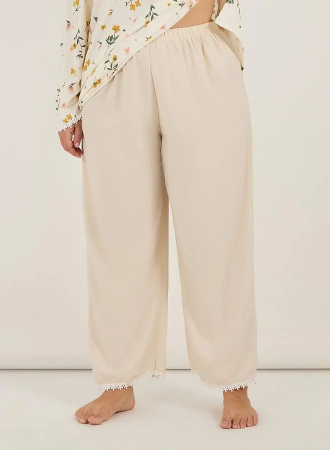 Styli Plus Size Notch Neck Floral Print Longline Top & Pyjama Set