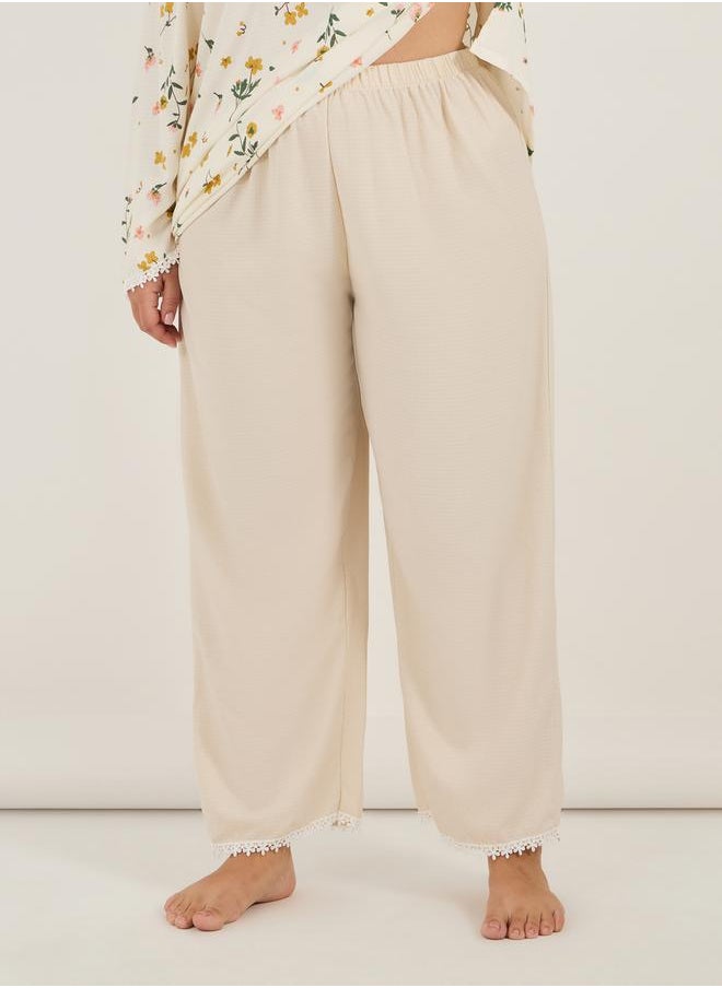 Styli Plus Size Notch Neck Floral Print Longline Top & Pyjama Set  - Image 4
