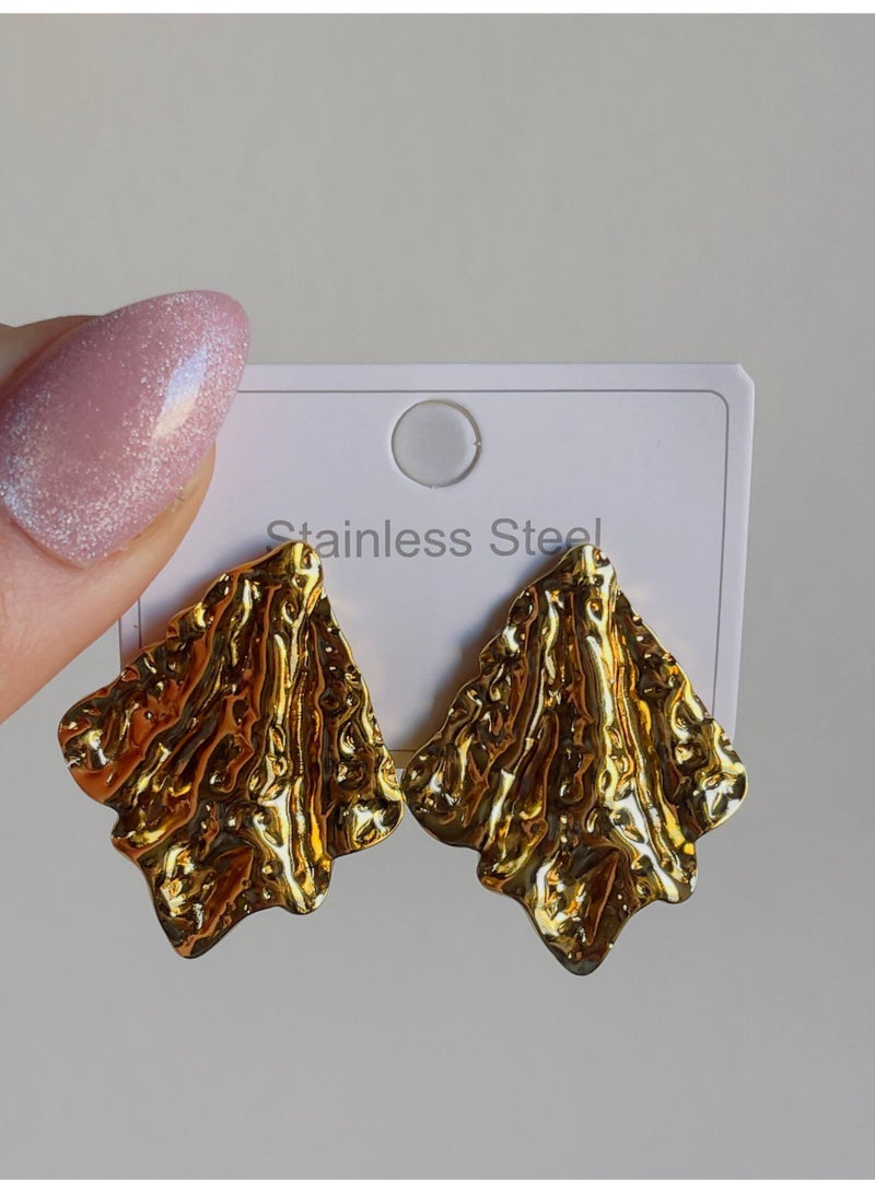 Elegant stainless steel earring