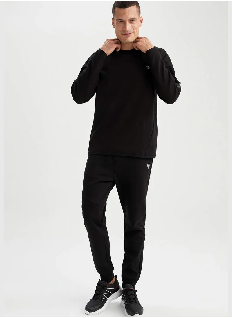 ديفاكتو Man Slim Fit Knitted Jogger