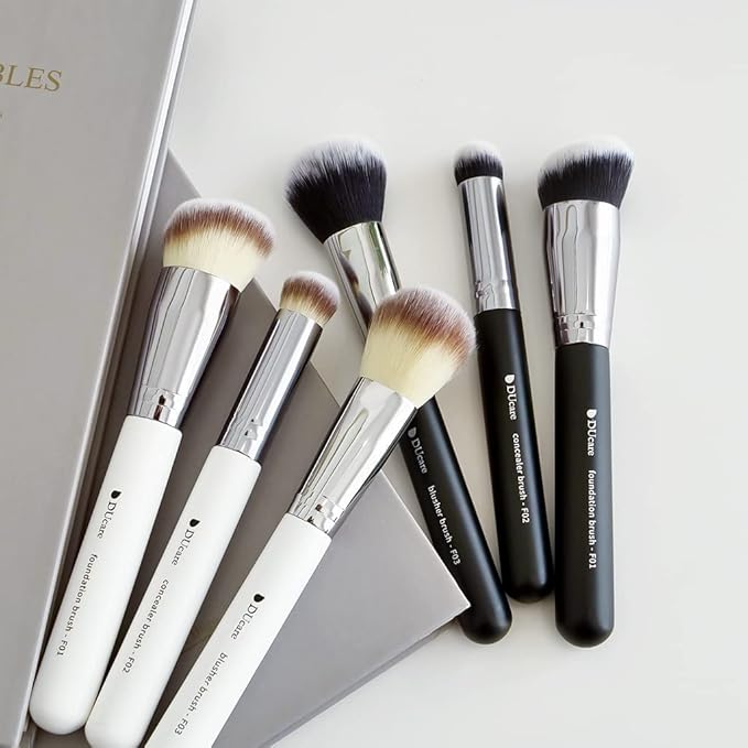DUcare 3 pcs Face Makeup Brushes Set Foundation Concealer Blusher Brush Powder Brush Kit Soft Dense Hair for Blending Liquid Cream Buffing Tapered Concealer Contour Necessary Professionally Black