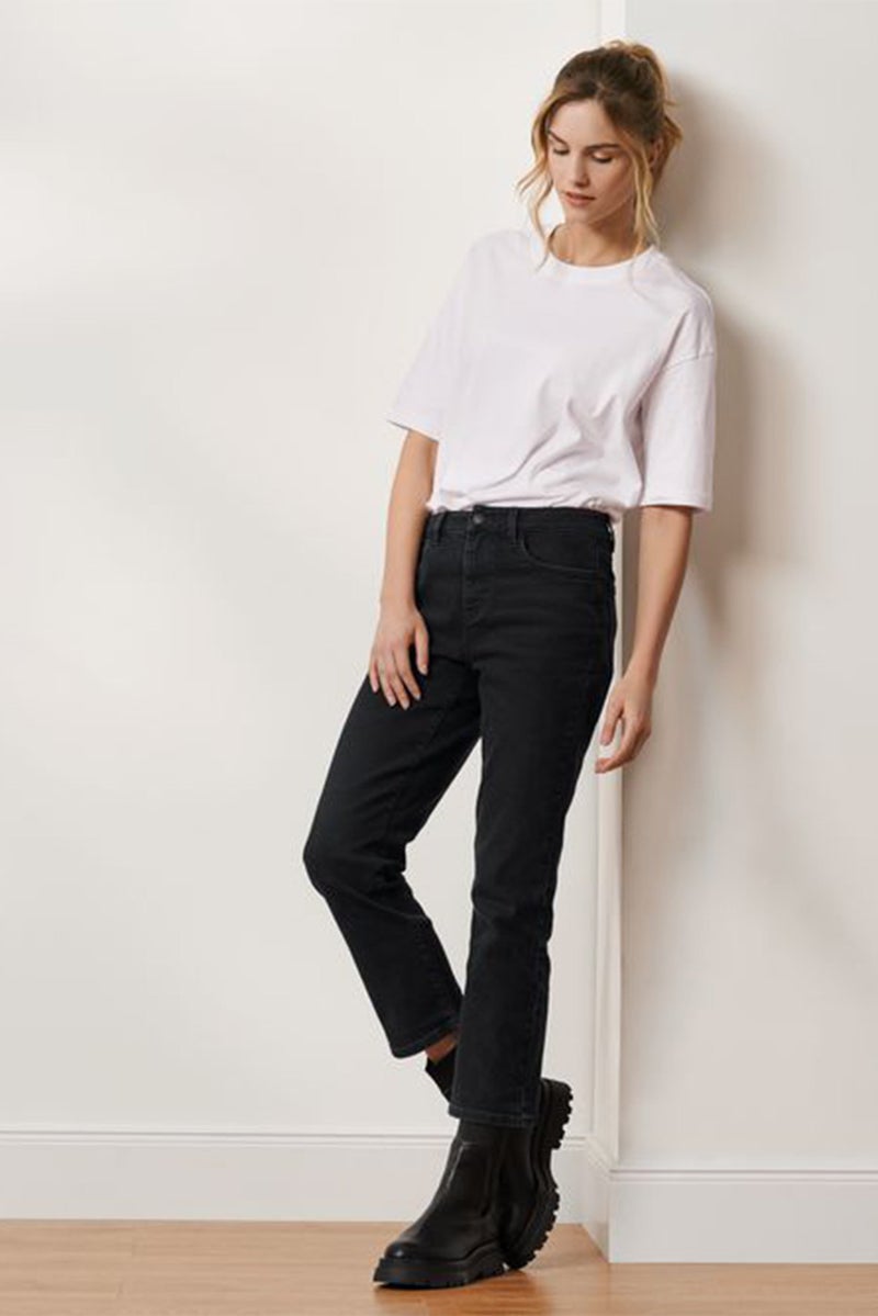 Tchibo Women Modern Fit High Waist Jeans, Black - Image 1