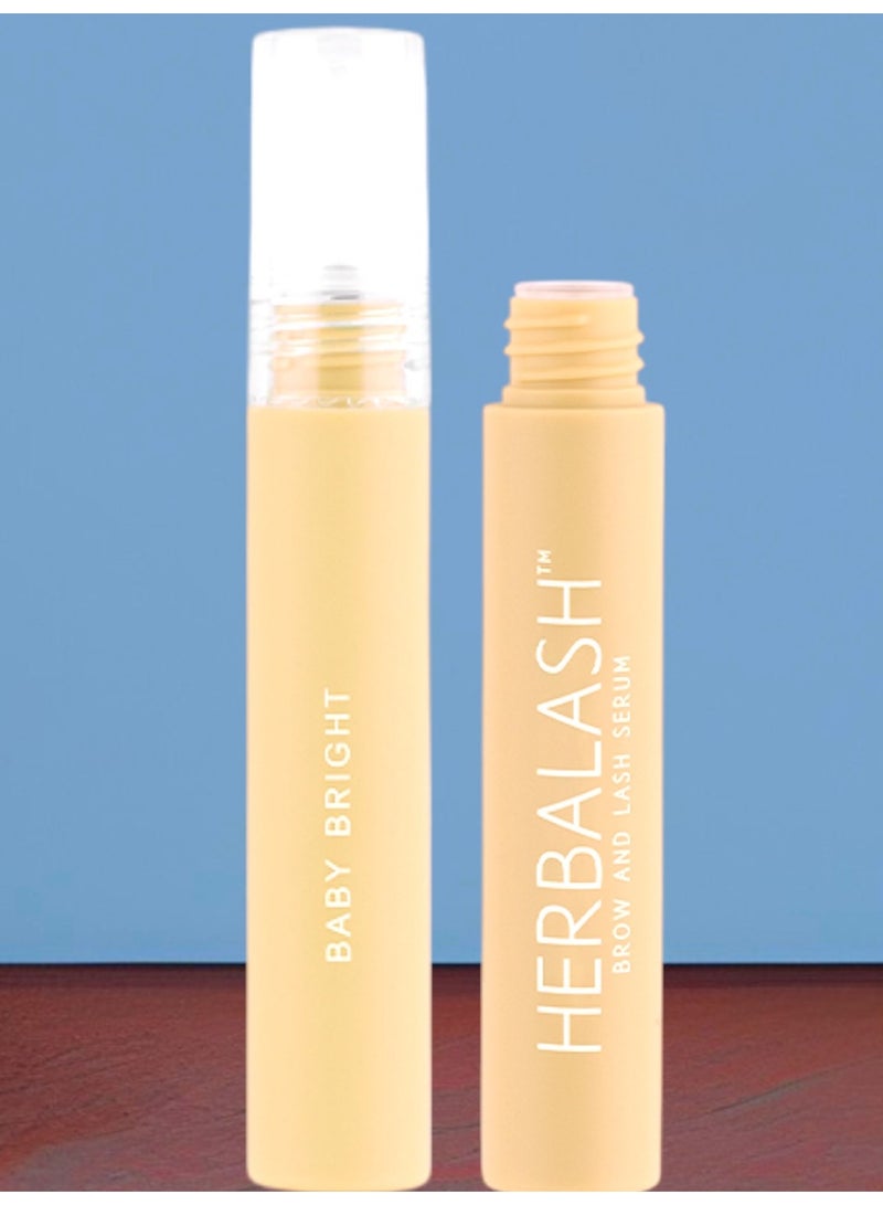 بيبي برايت سيروم هيربالاش للحواجب والرموش من بيبي برايت – 3جم تركيبة مبتكرة تحتوي على 8 مستخلصات نباتية طبيعية منها جذر الزنجبيل جذر الأتراكتيلوديس نبات الديندروبيوم جذر باناكس الجينسنغ، عشبة العقدة الصينية جذر دونغ كواي بوريا كوكوس والتي تغذي بصيلات الشعر وتساعد على الحماية من الملوثات بفضل خصائصها المضادة للأكسدة كما يعمل فلتر خميرة الأرز على ترطيب الشعر ومنع تكسره، بينما يعزز من لمعانه وكثافته الطبيعية. النتيجة رموش وحواجب أقوى أكثف وأكثر صحة ولمعانًا مع الاستخدام المنتظم - Image 2