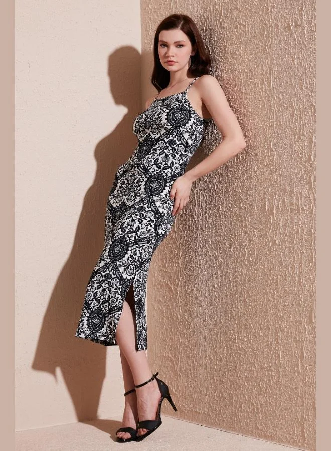 ليلا فستان ليلا ضيق متوسط الطول بحمالات وفتحة للنساء