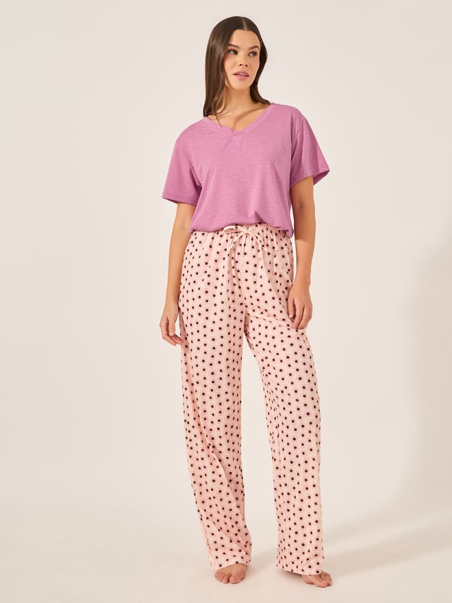 Styli Styli Unwind Floral Printed Pajama Set with V-Neck T-Shirt  - Image 2